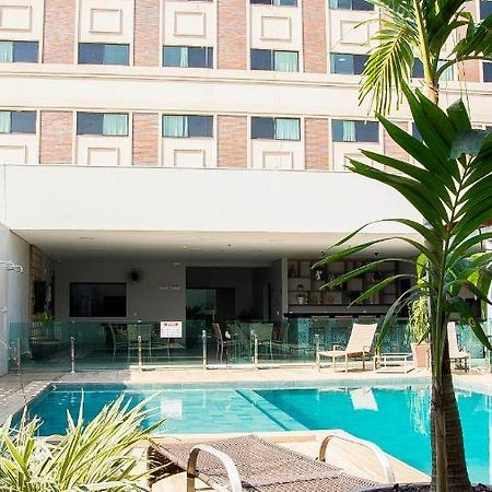 Golden Plaza Hotel ปอร์โตเวโล ภายนอก รูปภาพ