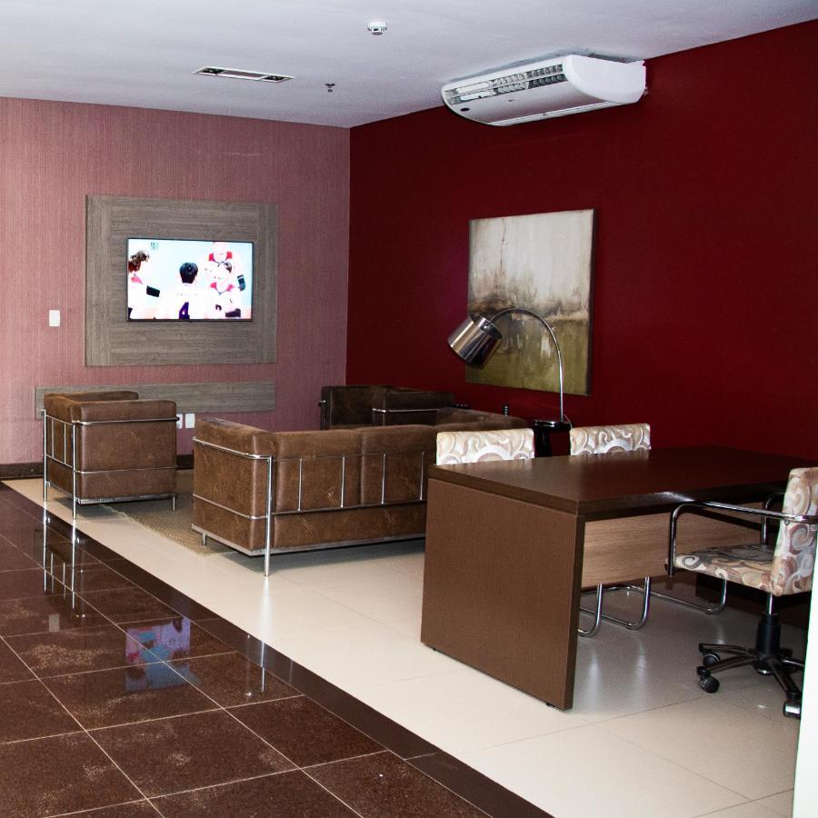 Golden Plaza Hotel ปอร์โตเวโล ภายนอก รูปภาพ