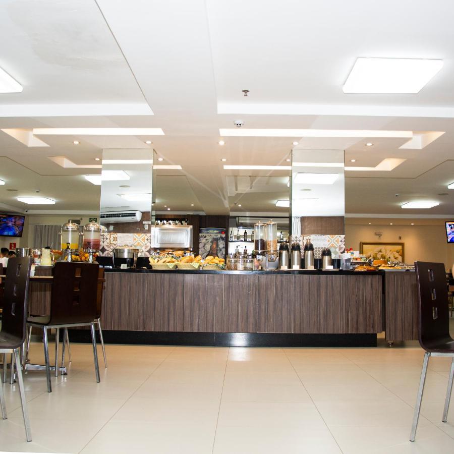Golden Plaza Hotel ปอร์โตเวโล ภายนอก รูปภาพ