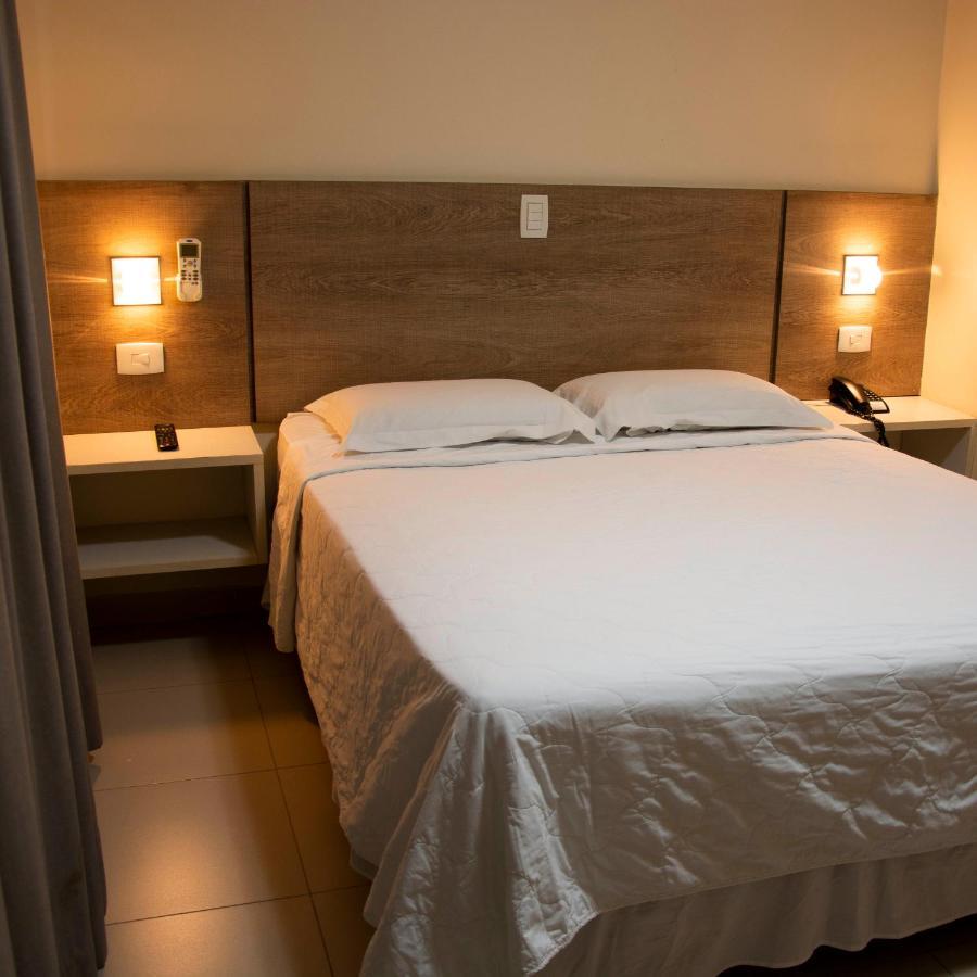 Golden Plaza Hotel ปอร์โตเวโล ภายนอก รูปภาพ