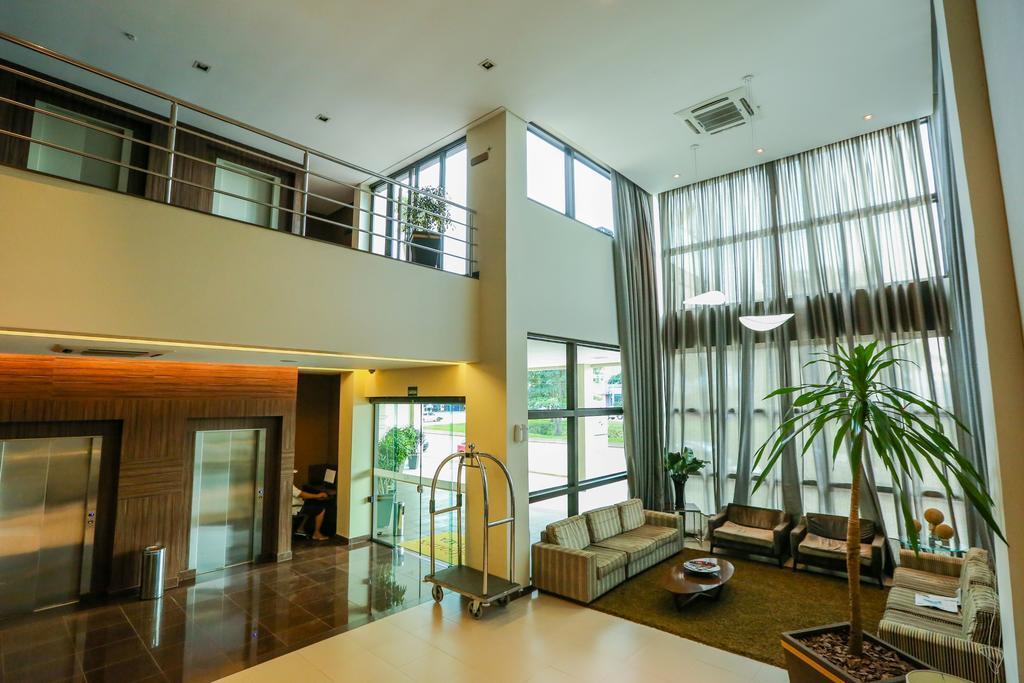 Golden Plaza Hotel ปอร์โตเวโล ภายนอก รูปภาพ